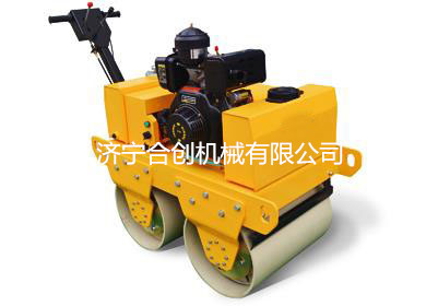 手扶雙輪壓路機(jī)